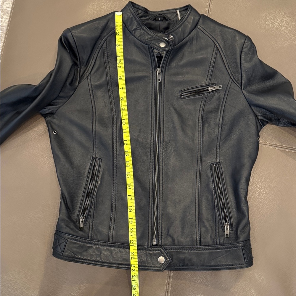 Women's Black Leather Jacket - Picture 5 of 8